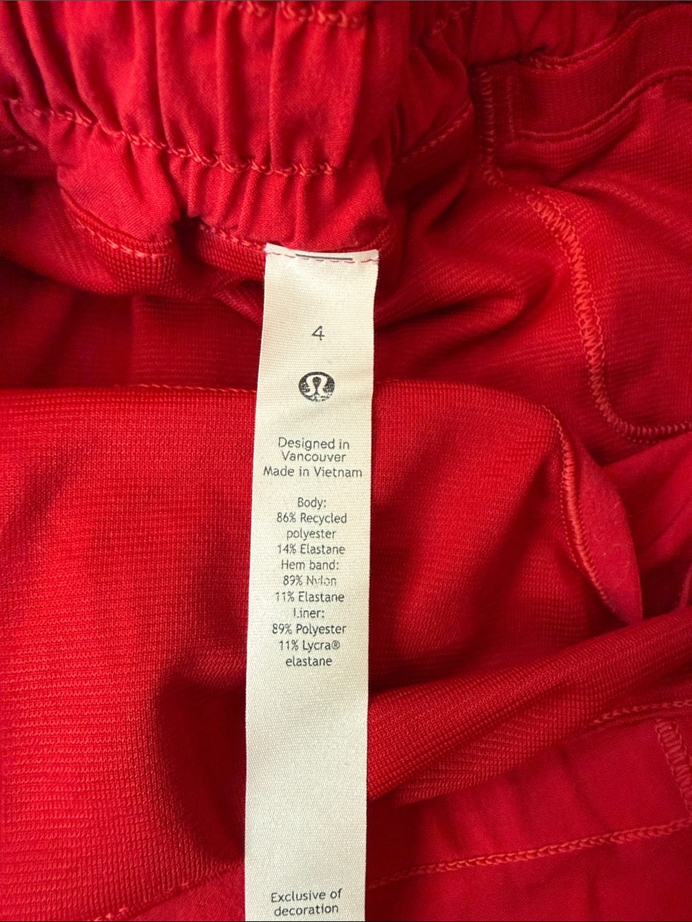 lululemon athletica Women’s Bright Red 2.5” low rise Hotty Hot - Picture 3 of 3